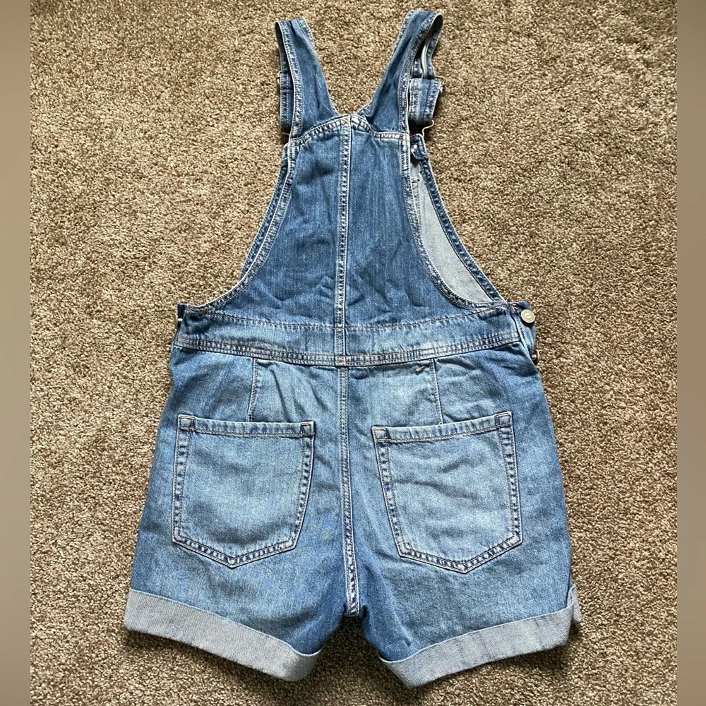 SOLD Hollister Overall Shorts - Picture 2 of 4